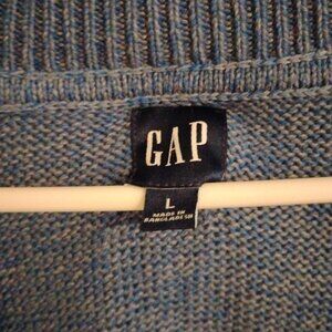 GAP women sweater